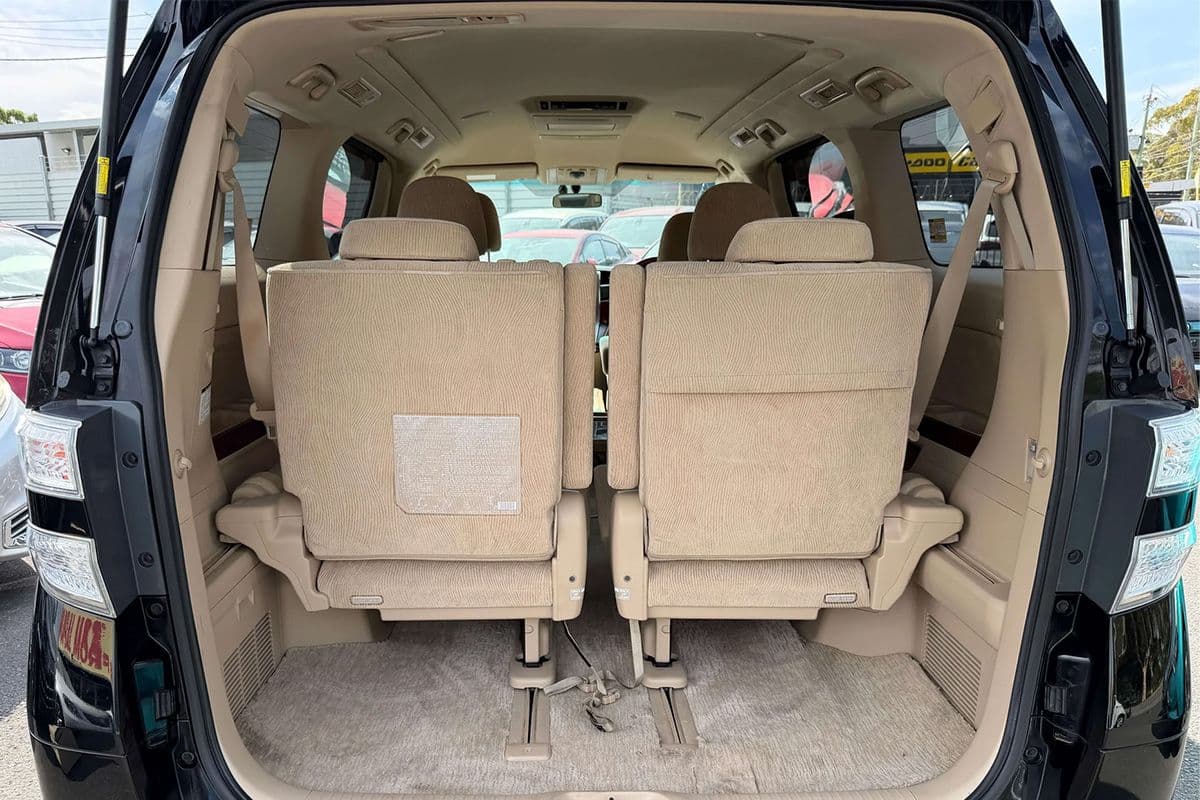 Toyota Alphard & Vellfire 6