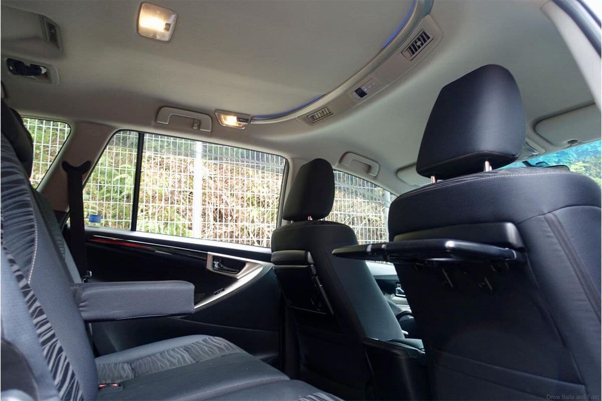 Toyota Innova 3