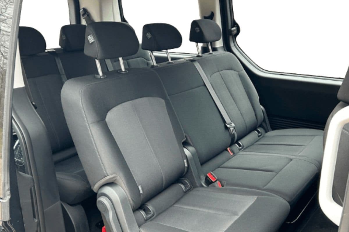 Hyundai Starex 3