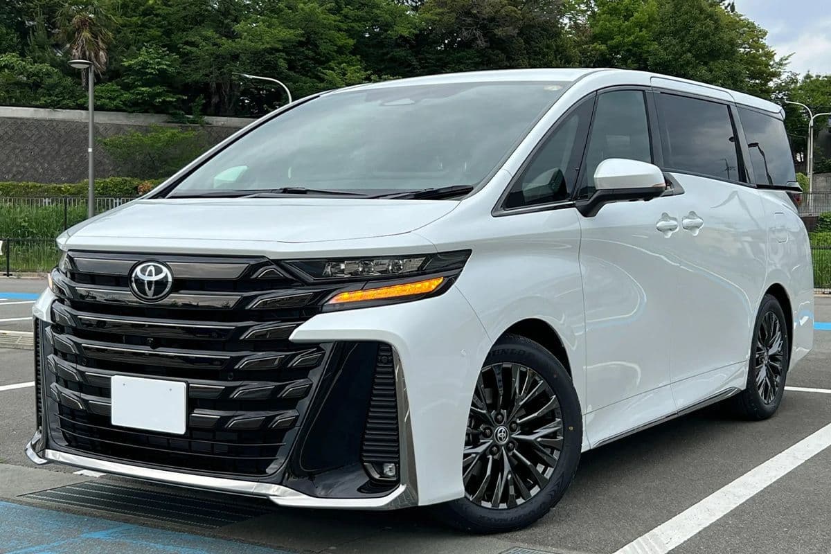 Toyota Alphard & Vellfire 7