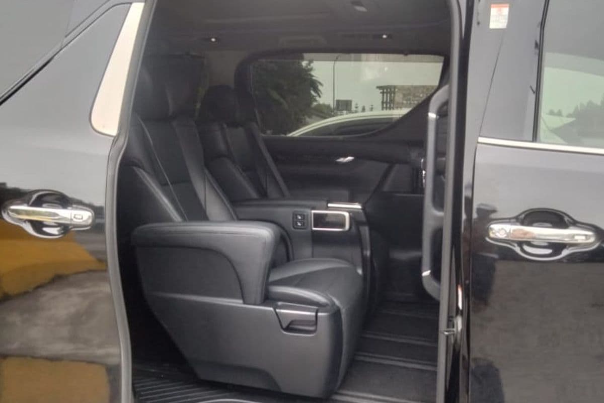 Toyota Alphard & Vellfire 2