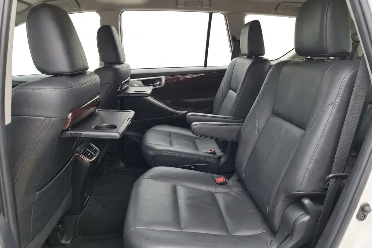 Toyota Innova 2